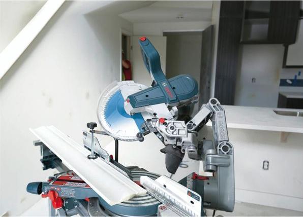 Image du produit Bosch Professional Scie à onglets GCM 10 GDJ