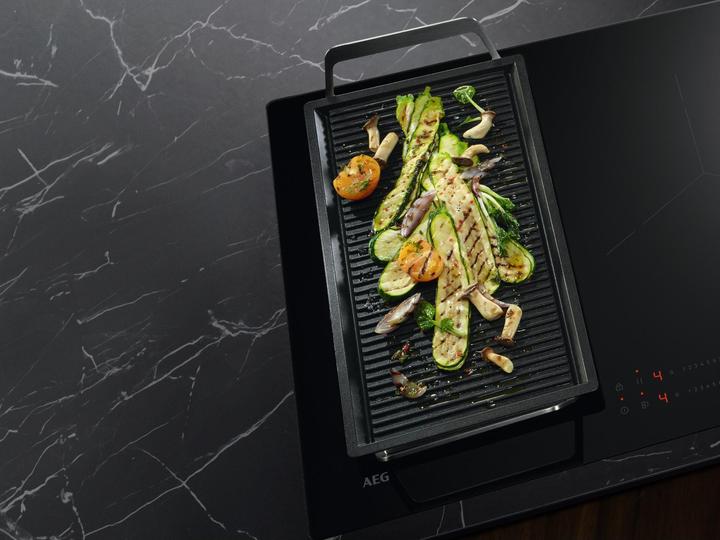 Actual product image AEG IAE84881FB