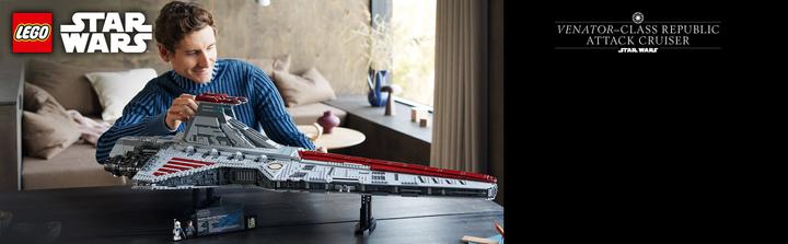 Actual product image LEGO UCS Venator-class Republic Attack Cruiser (75367, LEGO Star Wars, LEGO Rare Sets)