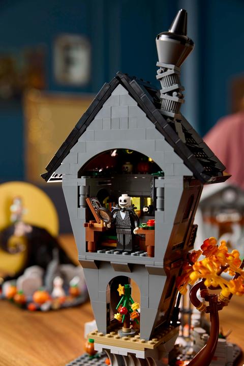 Image du produit LEGO Nightmare Before Christmas (21351, LEGO Ideas, LEGO difficiles à trouver)
