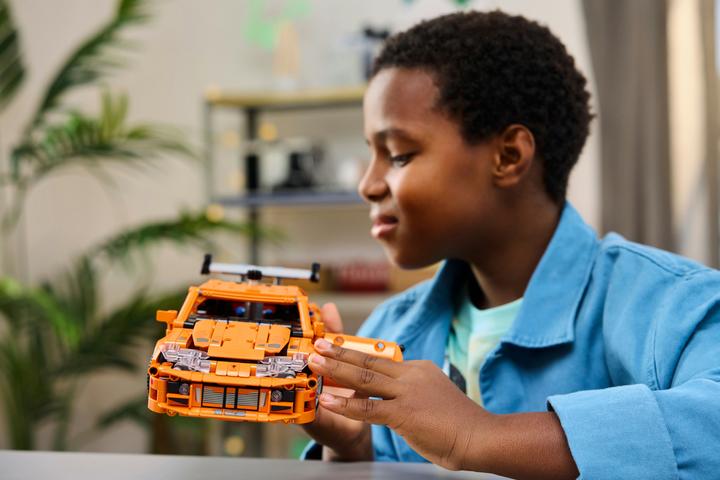 Actual product image LEGO Fast and Furious Toyota Supra MK4 (42204, LEGO Technic)