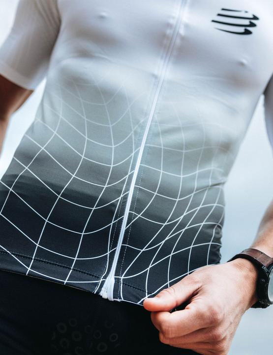 Actual product image Compressport Tri Postural Aero SS Top M (L)