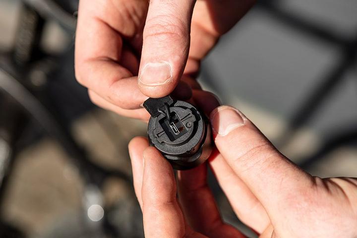 Image du produit Neo Feu arrière de vélo, fonction STOP
