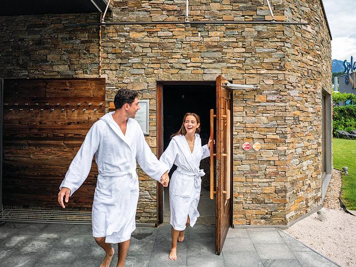 Produktbild Smartbox Tageseintritt zum Spa inklusive Wasserrutschen im Tessin für 2 Personen (2 Pers.)