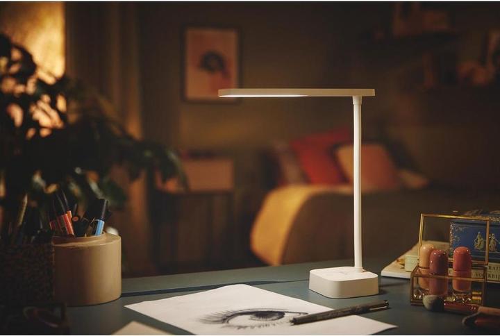 Actual product image Philips Tilpa (90 lm)