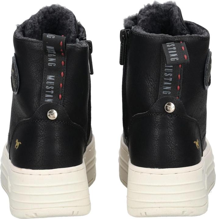 Actual product image Mustang Sneaker (40)