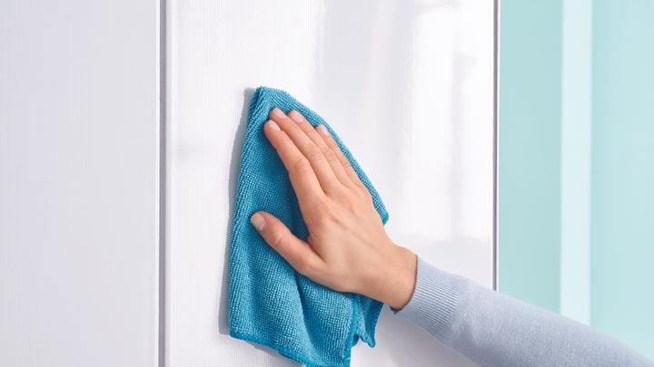 Actual product image tesa LOXX bath towel rail with two arms incl. adhesive solution without drilling