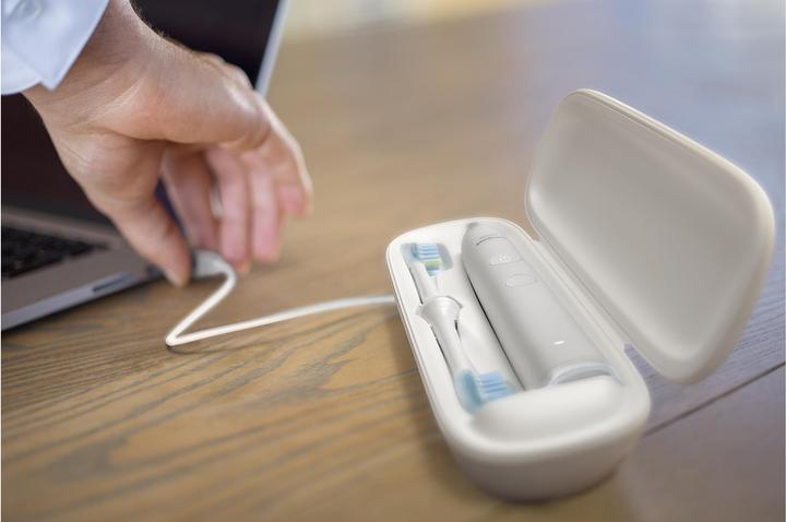 Produktbild Philips Sonicare Diamond Clean 9000 & Cordless Power Flosser 3000 (Schallzahnbürste)