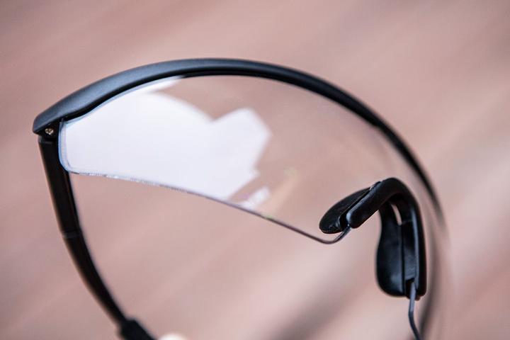 Produktbild Neo Schutzbrille (Schutzbrille, weiss, verstellbare Spitzen, Widerstandsklasse F)
