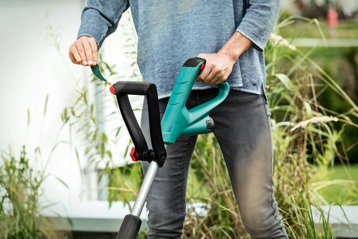 Produktbild Bosch Home & Garden ART 23-10.8 LI - mit Akku/Ladegerät (Kunststoffmesser)