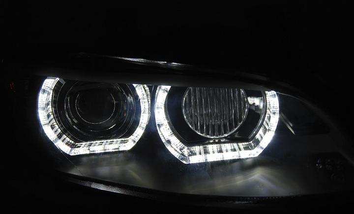 Produktbild Sonar Clothing BMW E92 - Xenon Angel Eyes Scheinwerfer