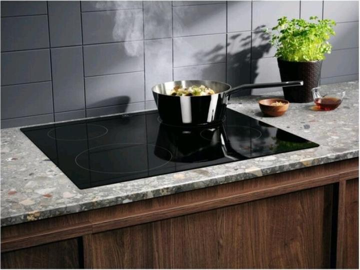 Produktbild Electrolux 300 Serie EIB60424CK Schwarz Einbau-Induktionskochfeld 60 cm 4 Herd(e)