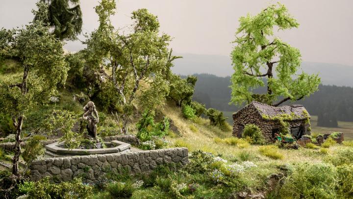 Actual product image Noch 60760 H0 Forgotten Place Fountain Kit