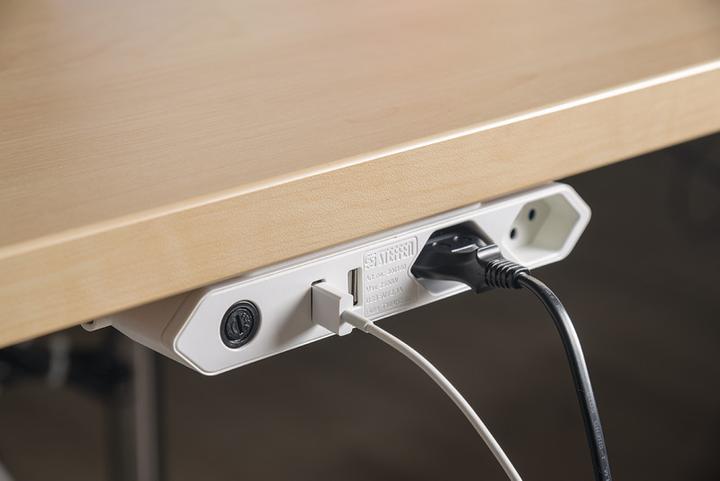 Actual product image Steffen Steba IQ (2 x, Type 13, USB-A, 1.50 m)