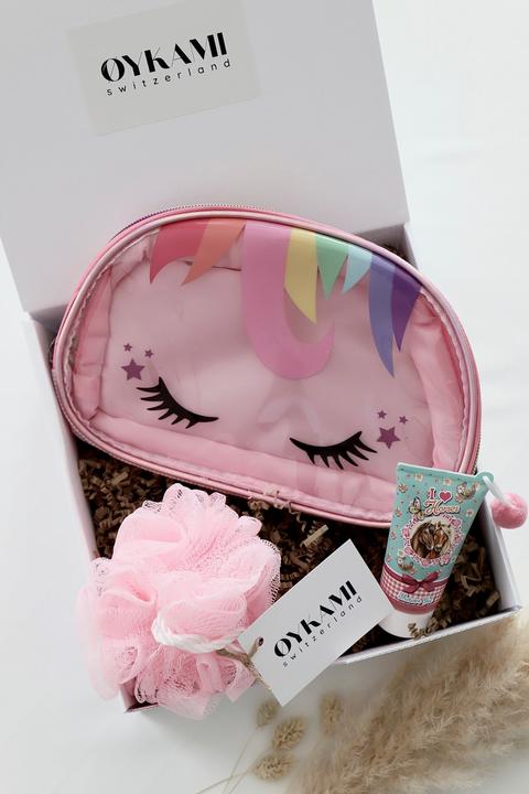 Actual product image Oykami Geschenkbox Mädchen "Einhorn Kosmetiktasche"