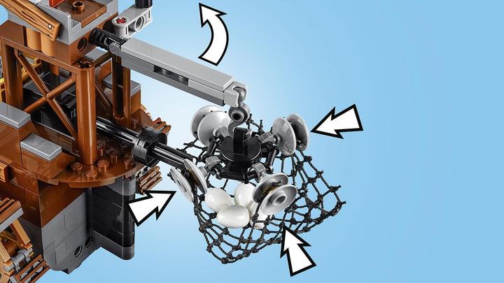 Actual product image LEGO Angry Birds Piggy Pirate Ship (75825)