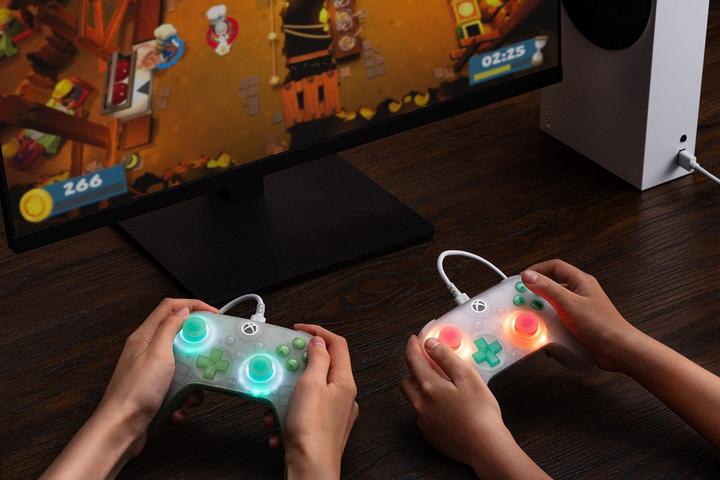 Produktbild 8bitdo Ultimate Mini Wired Xbox Pad Clear White (Xbox Series S)