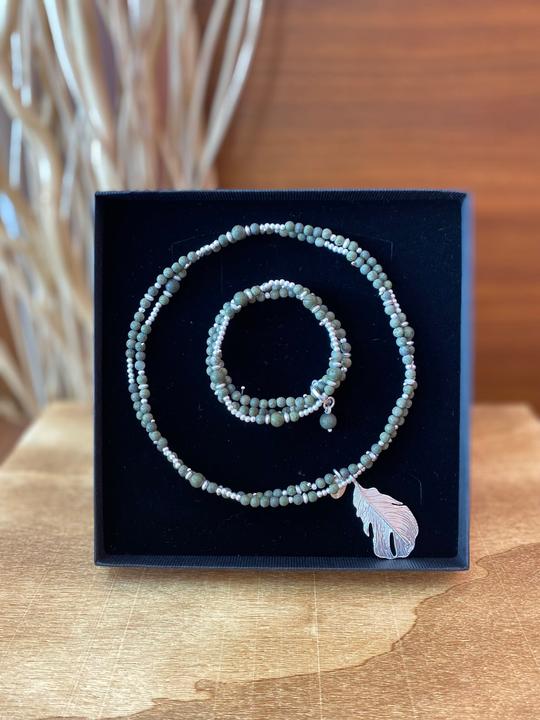 Produktbild Andreani Schmuckset "Feder" aus echter afrikanischer grüner Jade (Grün)