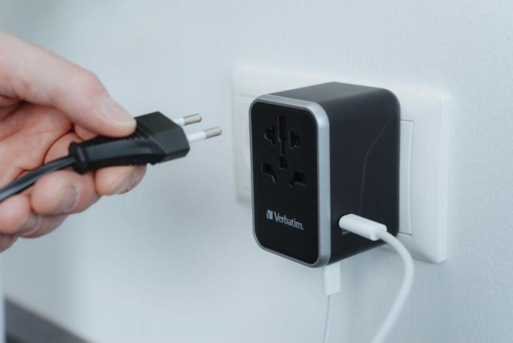 Produktbild Verbatim Universal Travel Adapter