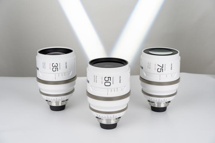 Actual product image Viltrox Anamorphic Lens SET 35/50/75mm T2.0 1.33X PL-Mount (L-Mount, full size)