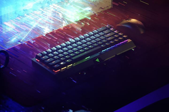 Actual product image Razer BlackWidow V3 Mini HyperSpeed (CH, Wireless)