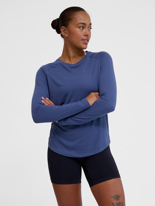 Actual product image hummel hmlMT VANJA T-SHIRT L/S (XS)