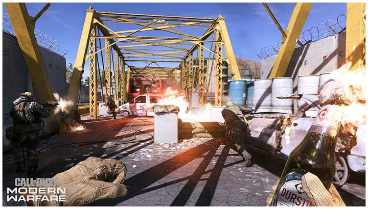 Actual product image Activision Call of Duty: Modern Warfare (PS4, EN)