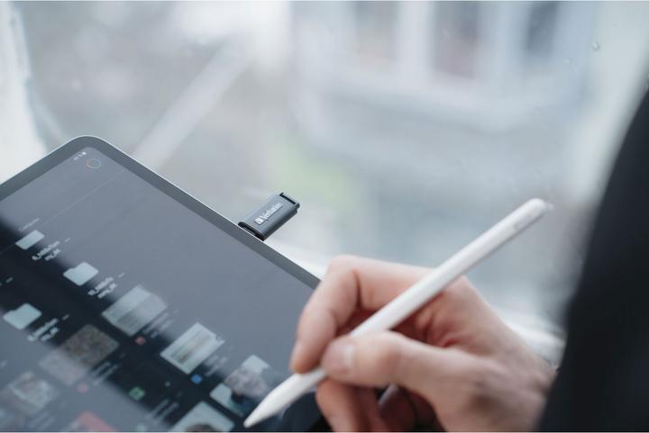 Actual product image Verbatim Retractable 128GB USB 3.2 Gen 1 USB-C (128 GB, USB-C)