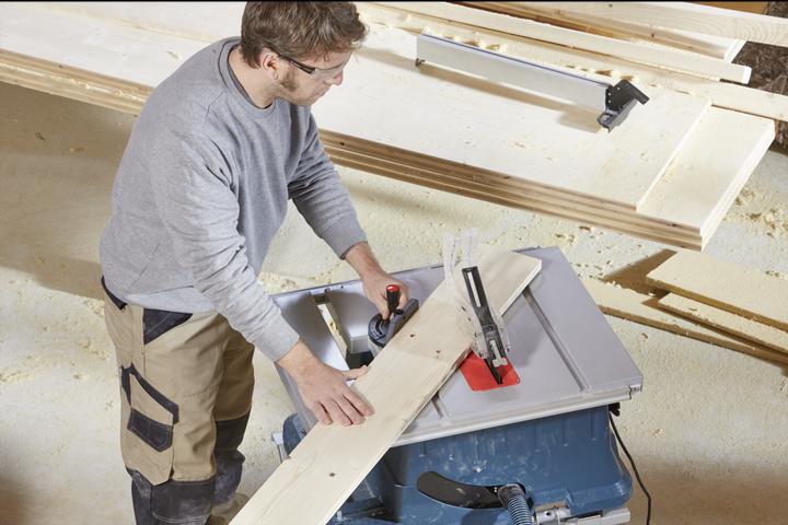 Produktbild Bosch Professional Tischsäge GTS 635-216 und Arbeitstisch GTA 560