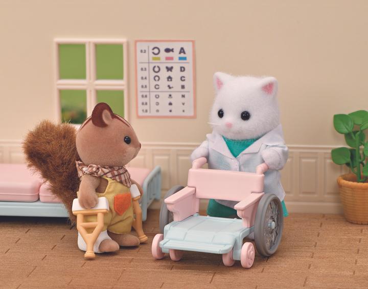 Immagine prodotto Sylvanian Families Set da gioco Country Doctor con figura