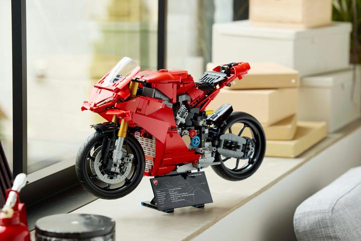 Image du produit LEGO Ducati Panigale V4 S Motorrad (42202, LEGO Technic)