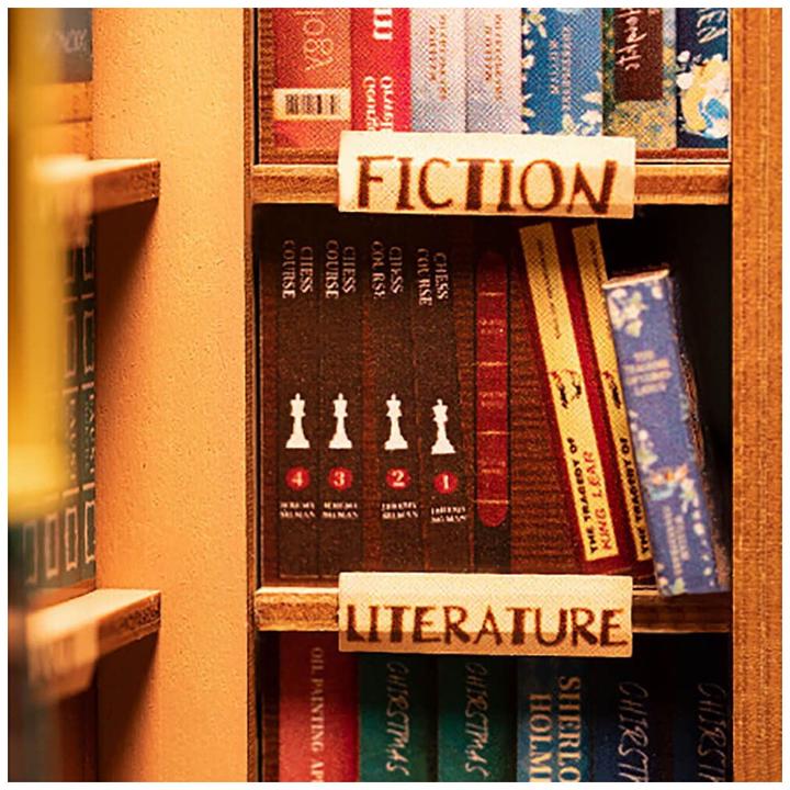 Actual product image Robotime Model kit 'Bookstore'