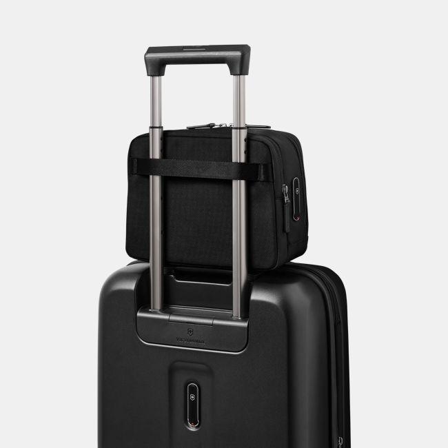 Produktbild Victorinox Mythic, Toiletry Bag, Black (0.30 l)