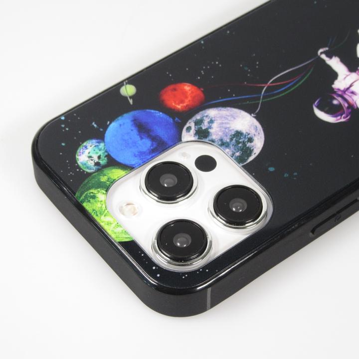 Actual product image PhoneLook Cover Silicone Glossy integrated LED light with USB-C connection Floating Astronaut (Apple iPhone 15 Pro Max)