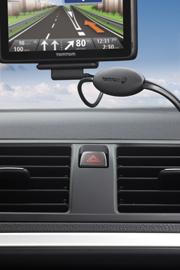 Produktbild TomTom Autoladegerät mit integriertem TMC-Empfänger