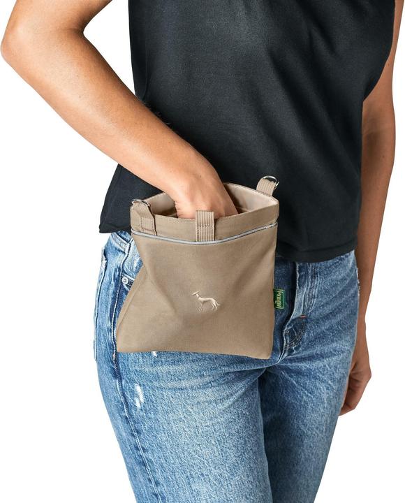 Actual product image Hunter Shoulder snack bag Alva, 18 x 20 cm, beige, product type
