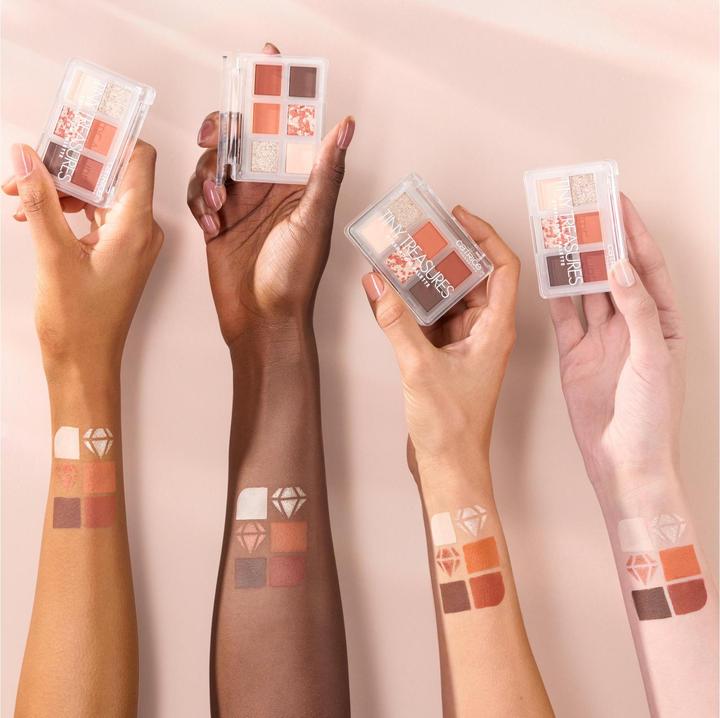 Actual product image Catrice Tiny Treasures Eyeshadow Palette (030 Everyday Essentials)
