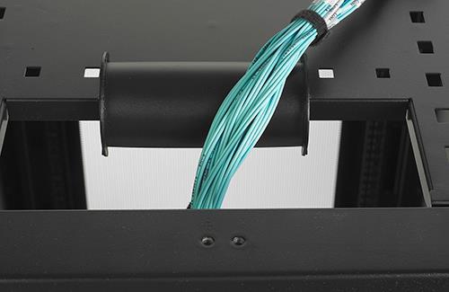 Produktbild APC Cable Fall for NetShelter Racks and Enclosures Qty 2