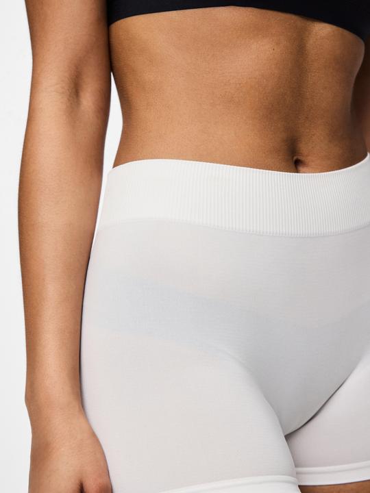 Actual product image Pieces Slim Fit Jersey Shorts (XL)