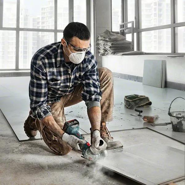Actual product image Bosch Professional Szlifierka Bosch GWS 180-LI (125 mm)