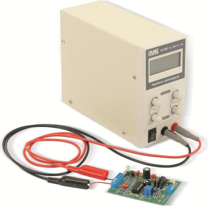 Produktbild QuatPower Netzgerät LN-3003, 0...30V 0...3A, LCD, Grob-/Feinregler