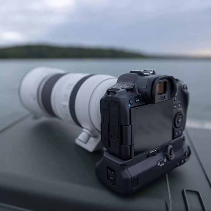 Immagine prodotto Canon EOS R5 (45 Mpx, Full frame / FX)