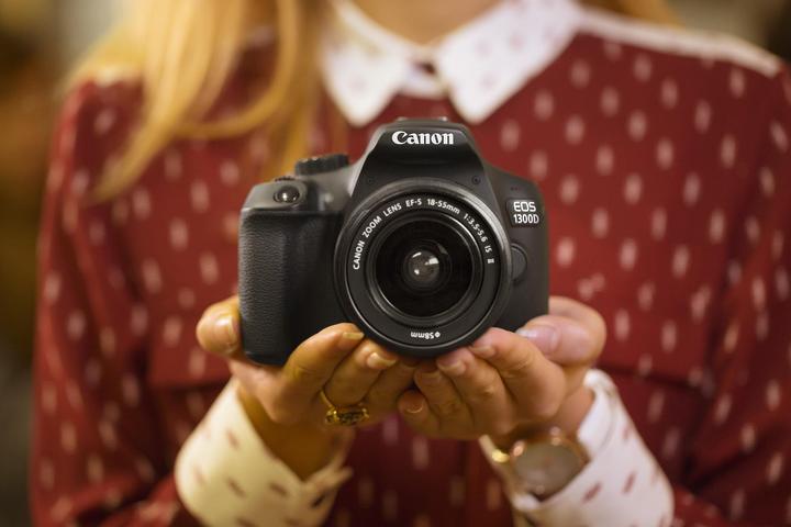 Produktbild Canon EOS 1300D Kit (18 Mpx, APS-C / DX)