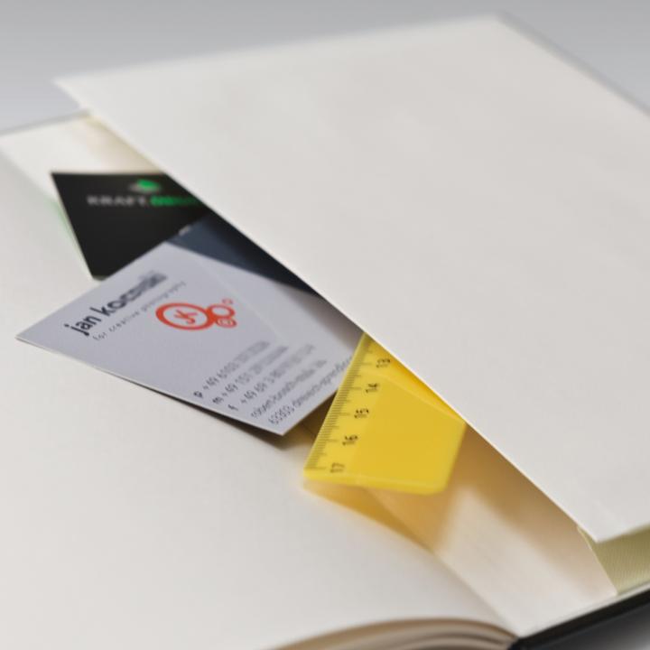 Immagine prodotto Taccuino KOMPAGNON circa A6 a quadretti, copertina rigida nera 192, di cui 16 pagine staccabili (A6, Quadretti, Copertina rigida)