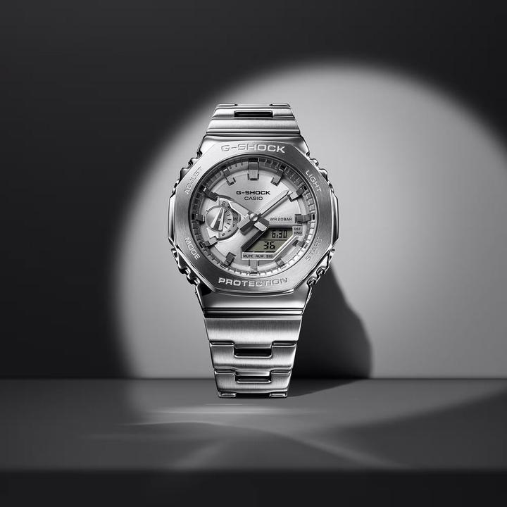 Actual product image G-Shock GM-2110D-7A (Chronograph, 44 mm)