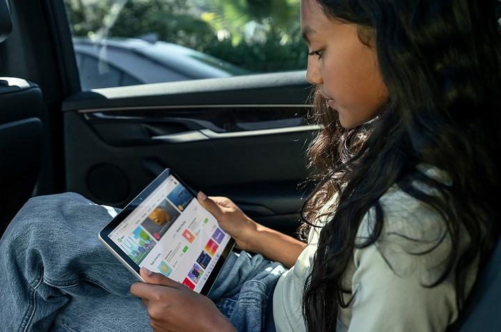 Actual product image Microsoft Surface Go 3 (10.51", Intel Pentium Gold 6500Y, 8 GB, 128 GB)