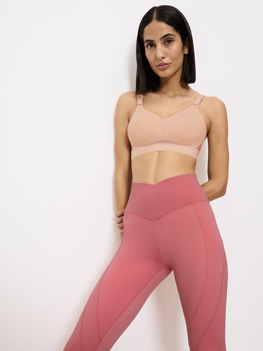 Actual product image Triumph Hybrid Lite P sports bra (80 C)