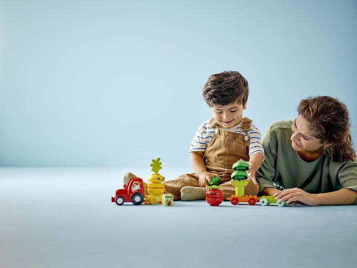 Actual product image LEGO Fruit and vegetable tractor (10982)