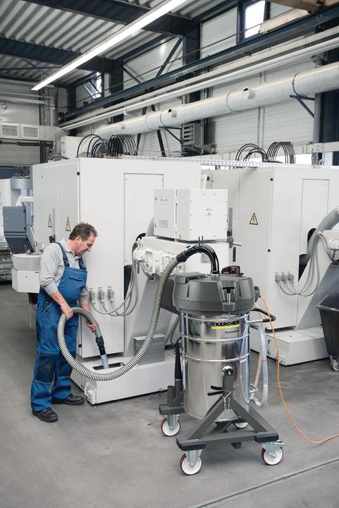 Produktbild Kärcher Professional Industriesauger IVR-L 100/24-2 Tc Me Dp (Nass-Trockensauger)