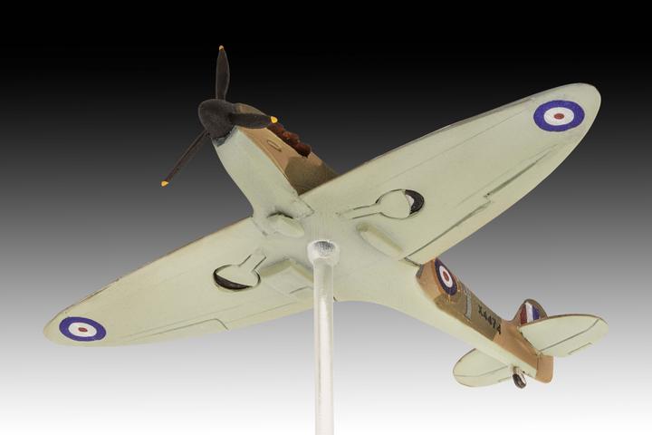 Actual product image Revell Supermarine Spitfire Mk.Ia & Hawker Hurricane Mk.I